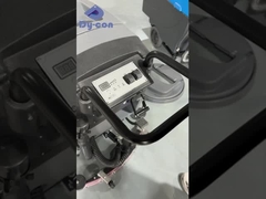 Εύκολο έλεγχο Περπατώντας πίσω από το καθαριστήρα δαπέδου